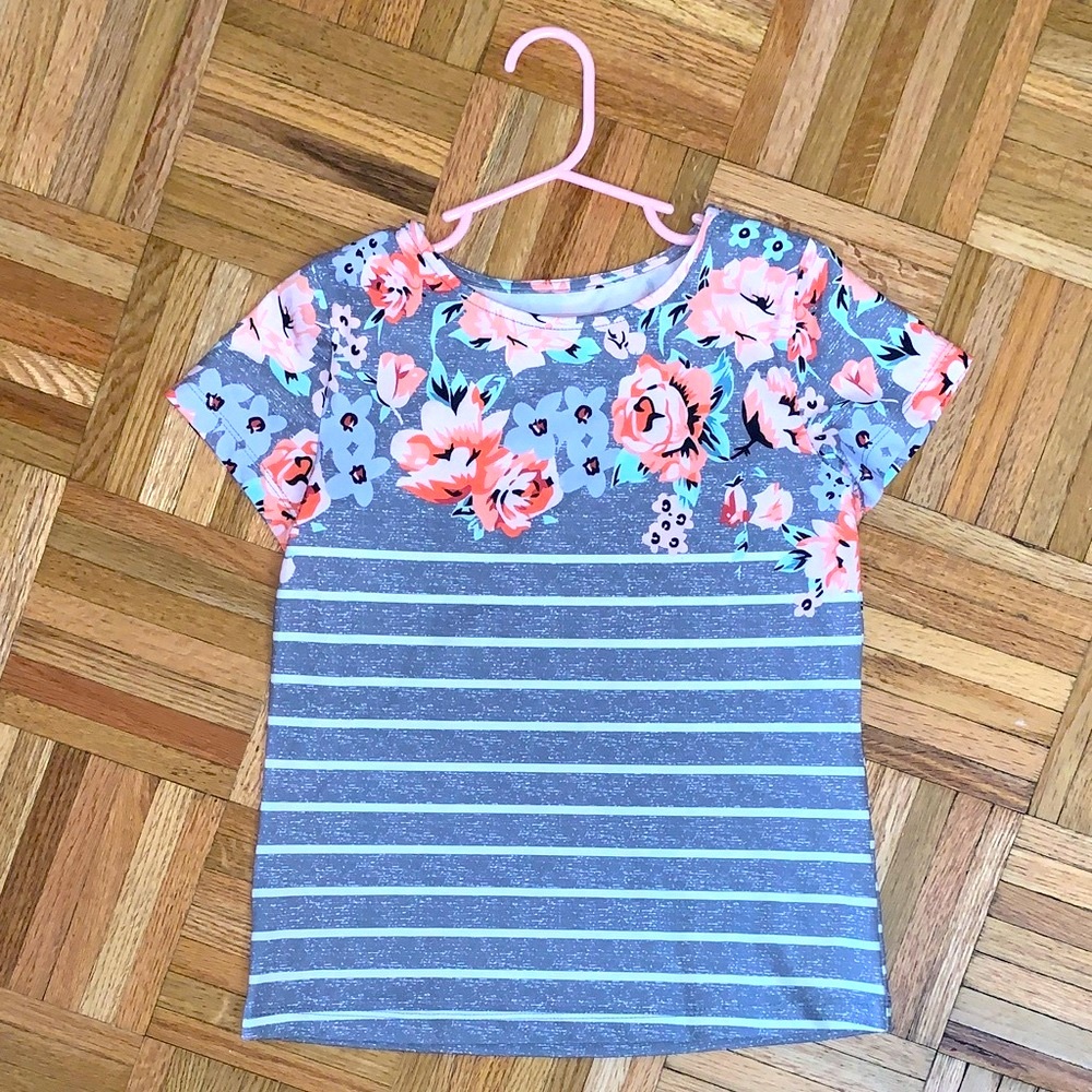 NWOT Floral Striped Top Girls Size Medium Lightweight Summer